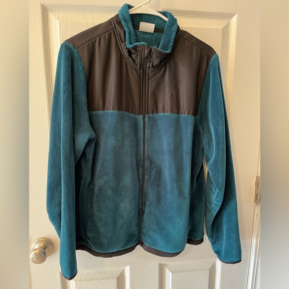 Danskin Now Jackets & Blazers - DanSkins Now Dark Teal Long Sleeve Front Zip Light Weight Jacket.